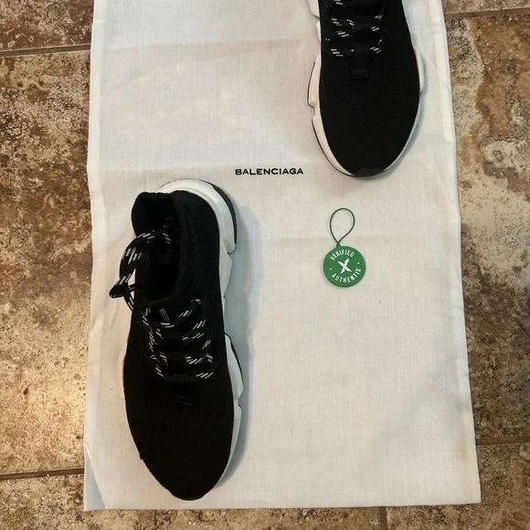 Balenciaga Black and White Sneakers - Picture 7 of 8